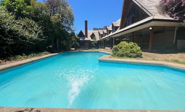 SE ARRIENDA OFICINA/ CLINICA / LOCAL EN 1 Ote 1565