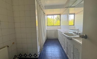 SE ARRIENDA OFICINA/ CLINICA / LOCAL EN 1 Ote 1565