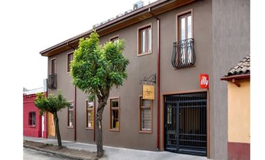 SE VENDE HOTEL EN MOLINA - OPCION CENTRO MEDICO