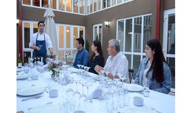 SE VENDE HOTEL EN MOLINA - OPCION CENTRO MEDICO