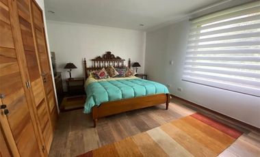 SE VENDE EXCLUSIVA CASA CENTRAL EN CURICO, 400 M2