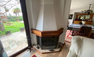 SE VENDE EXCLUSIVA CASA CENTRAL EN CURICO, 400 M2