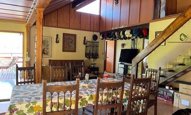 3 Casas con orilla Lago Colbún en 16.870 m2.