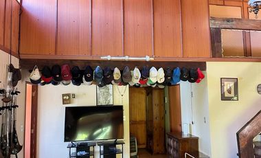 3 Casas con orilla Lago Colbún en 16.870 m2.