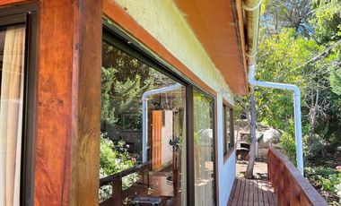 3 Casas con orilla Lago Colbún en 16.870 m2.