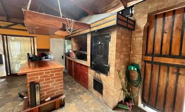 Se vende linda casa  LOTEO HACIENDA LAS RASTRAS