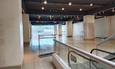SE ARRIENDA EDIFICIO COMERCIAL 4 PISOS , 6642 m2