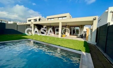 Casa en Arriendo en Piedra Roja