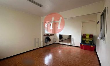 Oficina en Venta en Javiera Carrera