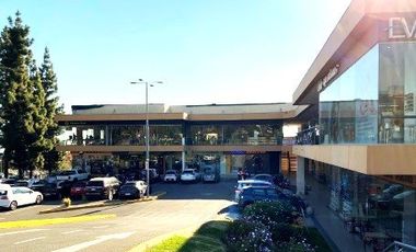 AMPLIO LOCAL COMERCIAL SAN CARLOS DE APOQUINDO
