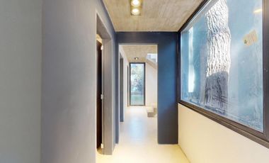 VENTA / Excelente casa estilo moderno sobre calle Leñatero