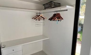 VENTA / Excelente casa estilo moderno sobre calle Leñatero