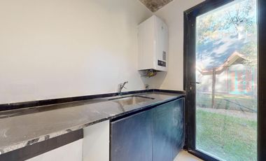 VENTA / Excelente casa estilo moderno sobre calle Leñatero