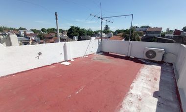 MUNRO PH A LA VENTA TRES AMBIENTES PRIMER PISO POR ESCALERA