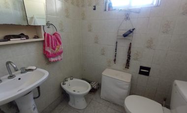 MUNRO PH A LA VENTA TRES AMBIENTES PRIMER PISO POR ESCALERA