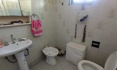 MUNRO PH A LA VENTA TRES AMBIENTES PRIMER PISO POR ESCALERA