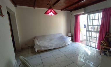 MUNRO PH A LA VENTA TRES AMBIENTES PRIMER PISO POR ESCALERA