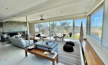 Cod 102 CATEGORIA / ALQUILER Y VENTA - Sobre línea del mar