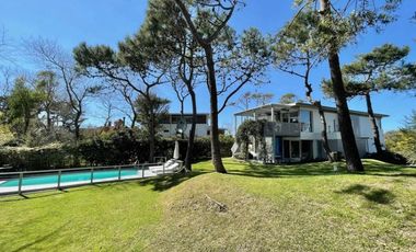 Cod 102 CATEGORIA / ALQUILER Y VENTA - Sobre línea del mar