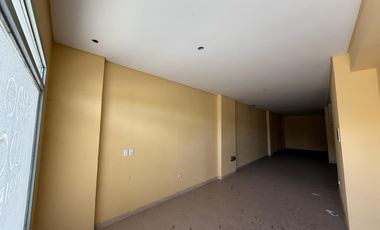 Amplio local comercial a la Venta en Sarandi