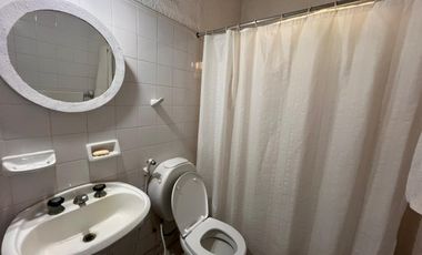 Casa en Chapadmalal sobre extenso terreno