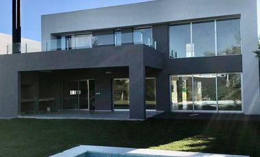 Impecable SE ALQUILA / SE VENDE  - Fincas de Iraola II