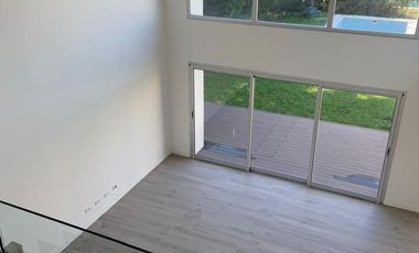 Impecable SE ALQUILA / SE VENDE  - Fincas de Iraola II