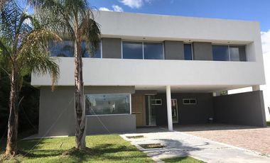 Impecable SE ALQUILA / SE VENDE  - Fincas de Iraola II