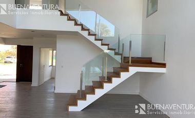Impecable SE ALQUILA / SE VENDE  - Fincas de Iraola II