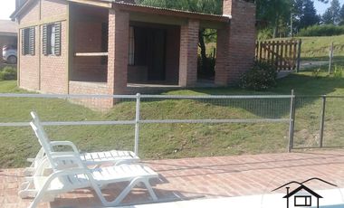 CABAÑAS EN POTRERO DE GARAY. CON PILETA,  BAJADA AL RIO