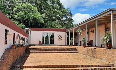 Se Vende Hotel en Montecarlos