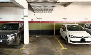 Venta Cochera Fija y Cubierta en Balvanera