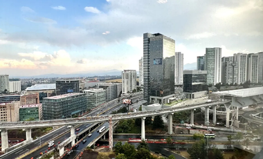 Oficina en venta en Santa Fe Infiniti center amuebladas