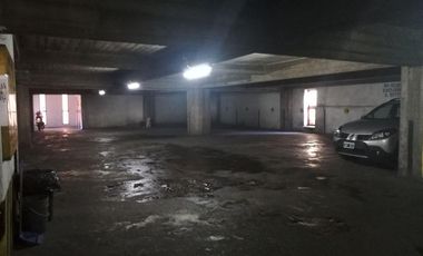 Cochera ideal para inversión en Galería Independencia