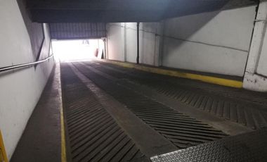 Cochera ideal para inversión en Galería Independencia