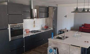 Alquiler Casa 4 dormi en Centenario zona chacras