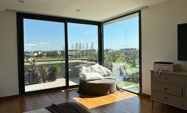Casa al Golf en el Barrio El Golf. Nordelta