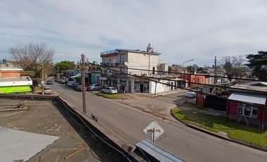 3/4  locales en bloque en San Miguel