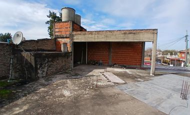 3/4  locales en bloque en San Miguel