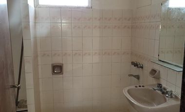 Departamento interno en planta alta