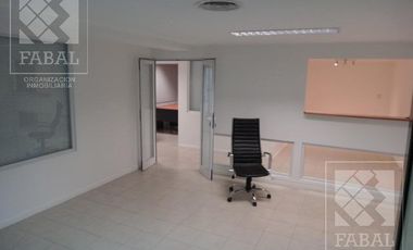 Oficina venta centro, 125 m2 con cocina y 2 baños, con renta