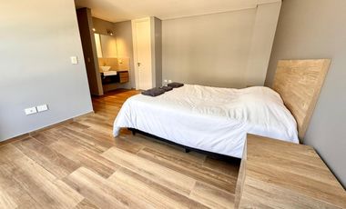 Departamento en alquiler temporario, tres dormitorios, cochera