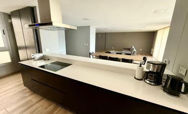 Departamento en alquiler temporario, tres dormitorios, cochera