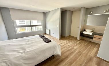 Departamento en alquiler temporario, tres dormitorios, cochera