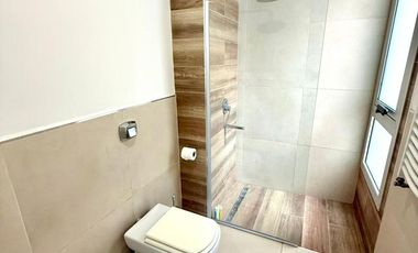 Departamento en alquiler temporario, tres dormitorios, cochera