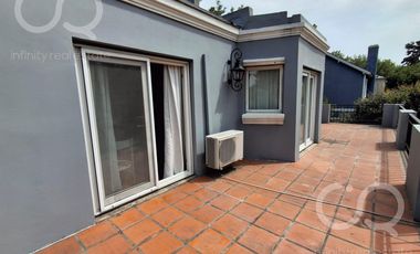 OPORTUNIDAD - Casa en venta en Barrio Bermudas