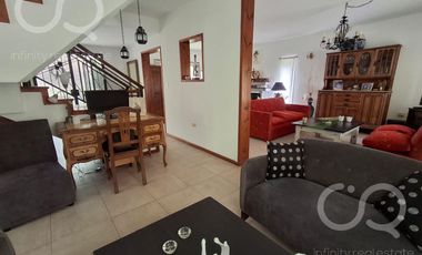 OPORTUNIDAD - Casa en venta en Barrio Bermudas