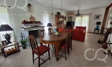 OPORTUNIDAD - Casa en venta en Barrio Bermudas