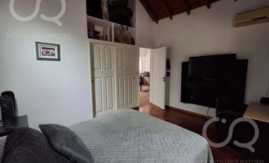 OPORTUNIDAD - Casa en venta en Barrio Bermudas