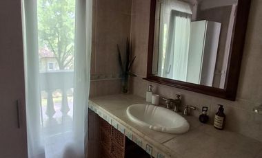 OPORTUNIDAD - Casa en venta en Barrio Bermudas